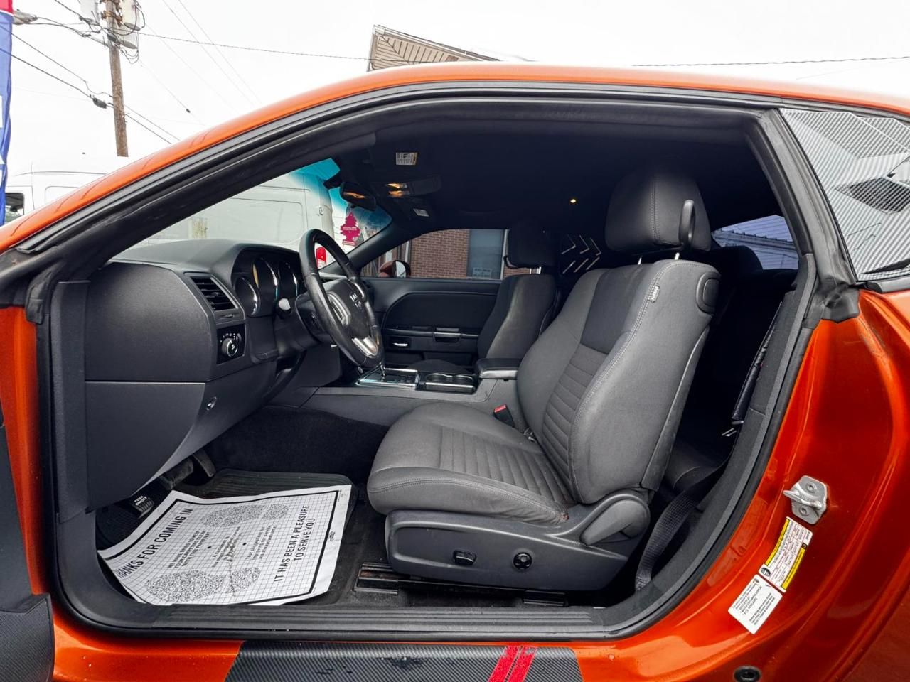 Dodge Challenger 2dr Cpe 2011