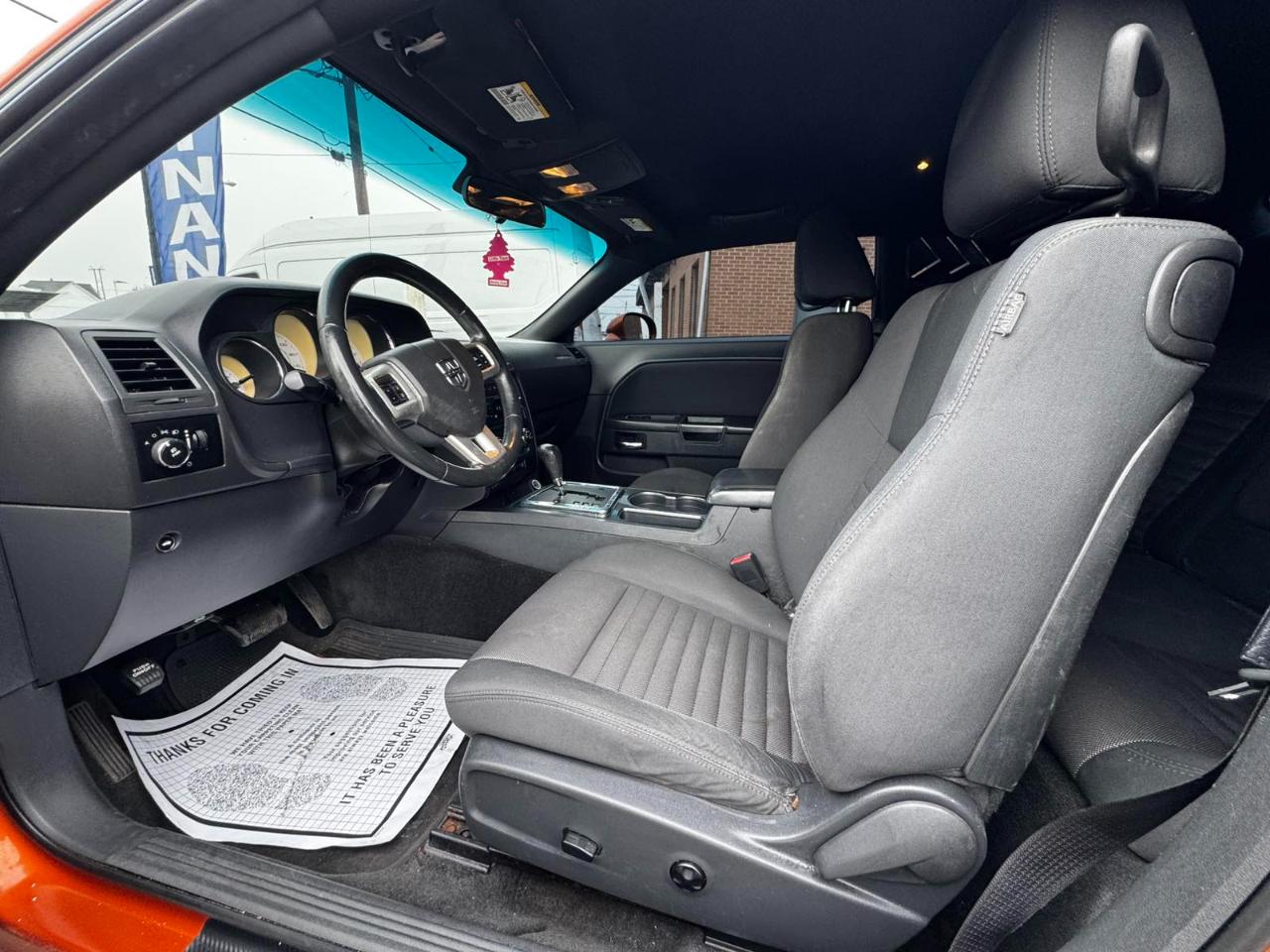 Dodge Challenger 2dr Cpe 2011