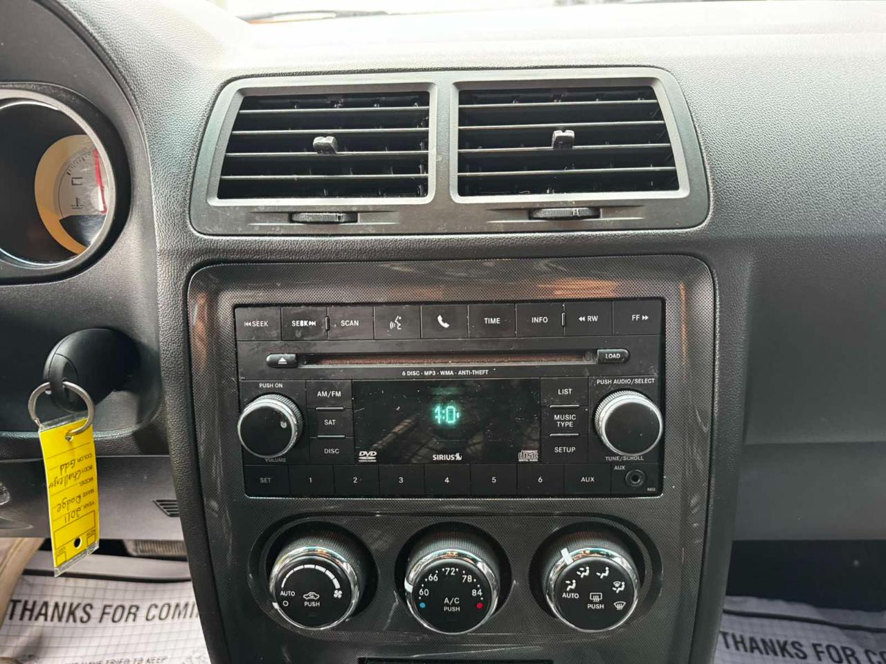 Dodge Challenger 2dr Cpe 2011