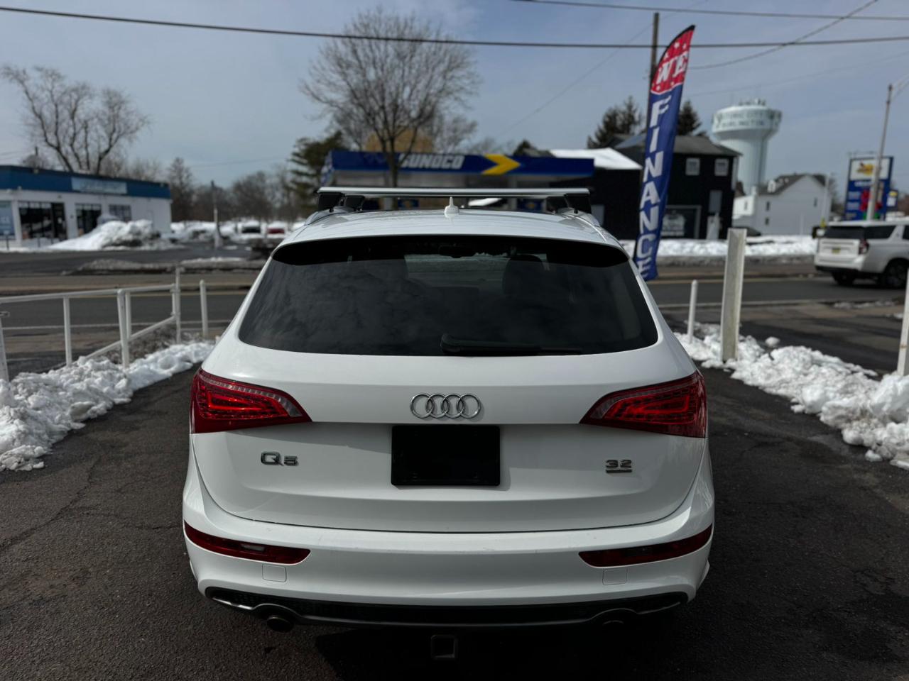 Audi Q5 quattro 4dr 3.2L Premium Plus 2011