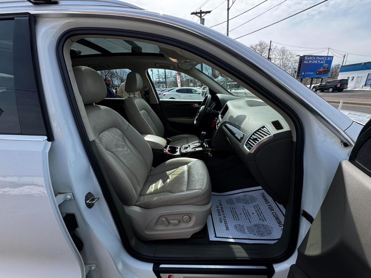 Audi Q5 quattro 4dr 3.2L Premium Plus 2011