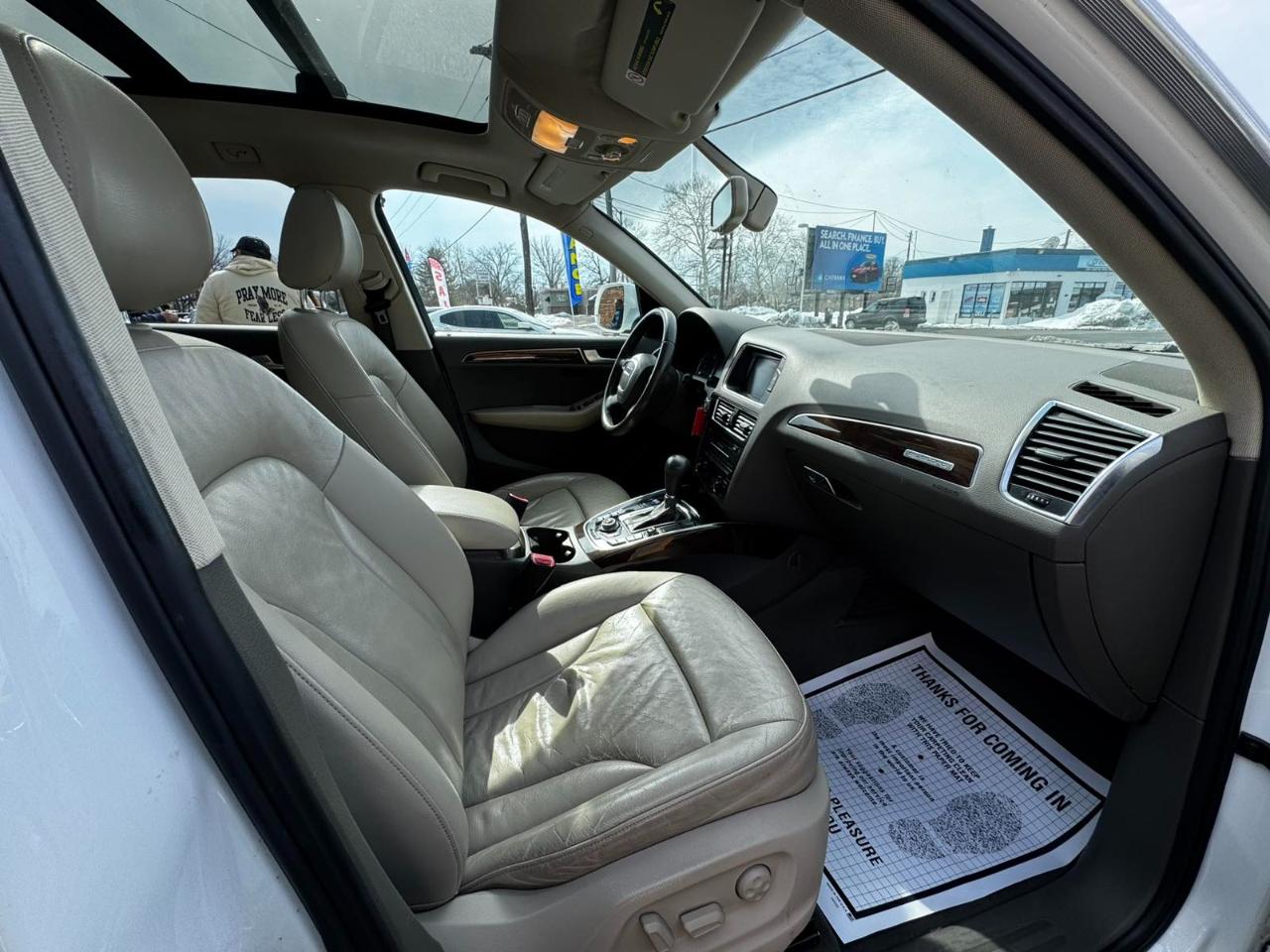 Audi Q5 quattro 4dr 3.2L Premium Plus 2011