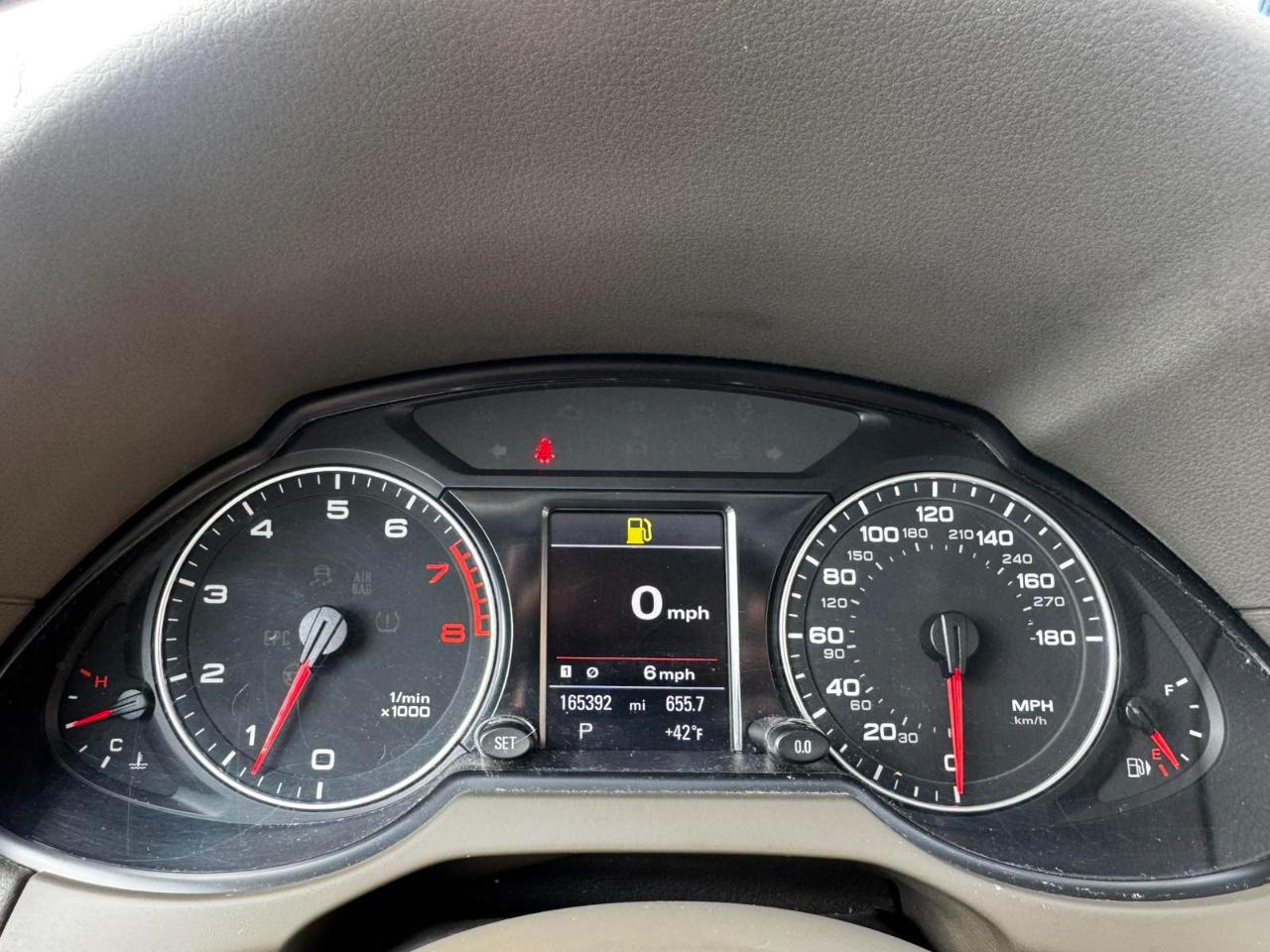 Audi Q5 quattro 4dr 3.2L Premium Plus 2011