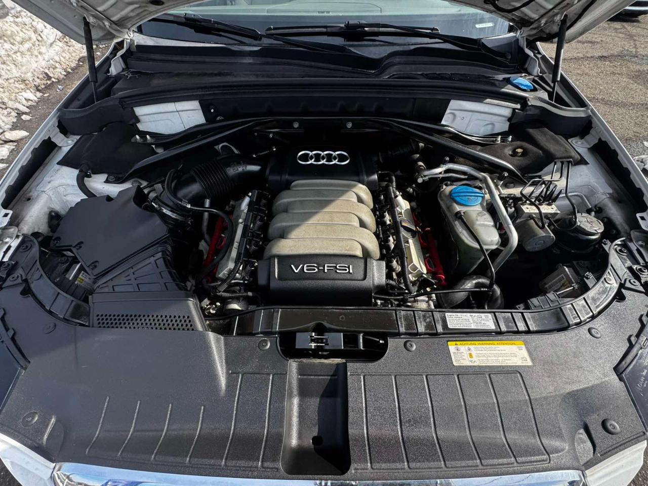 Audi Q5 quattro 4dr 3.2L Premium Plus 2011