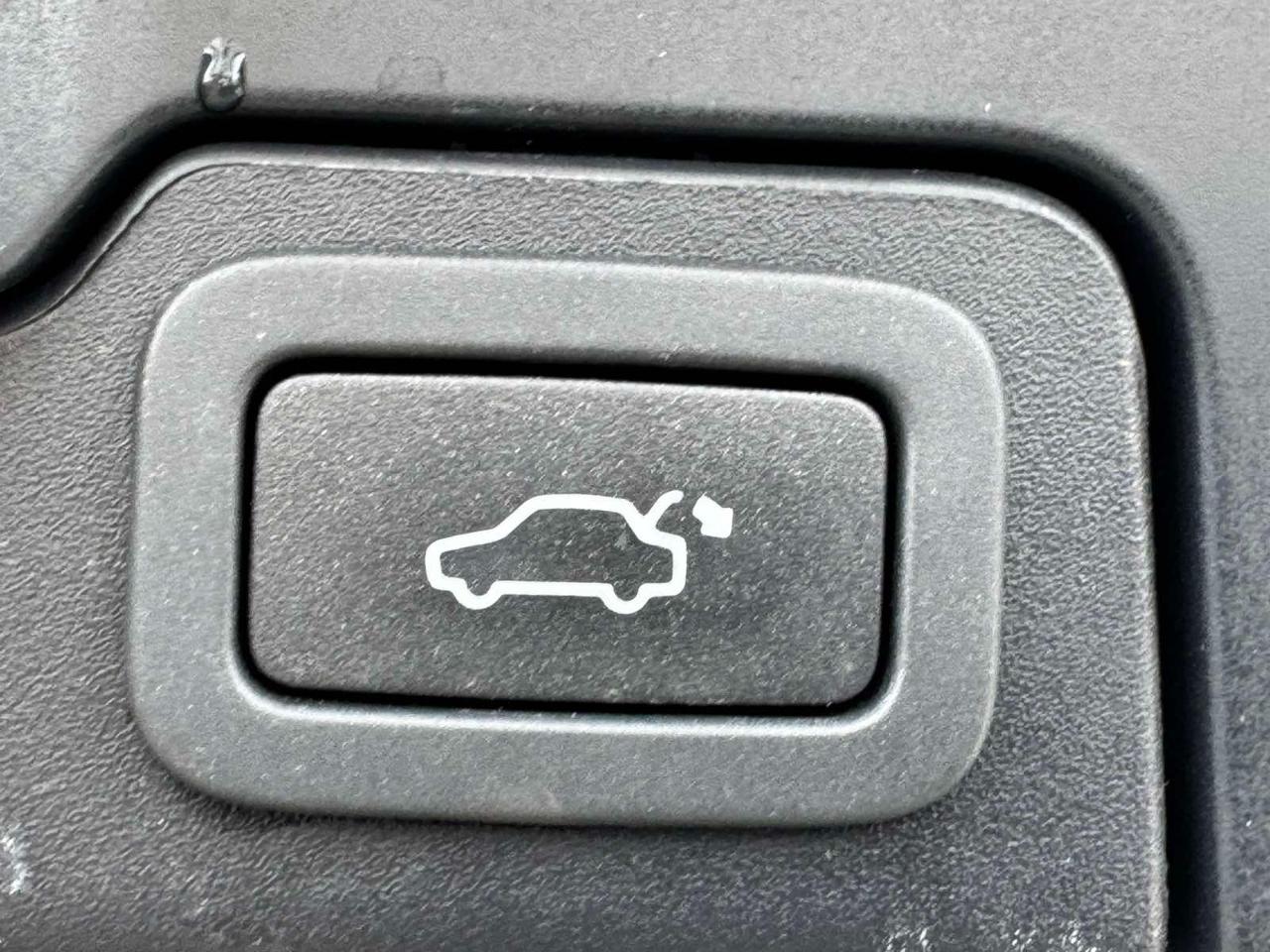 Land Rover Range Rover Evoque 5dr HB Pure Plus 2014