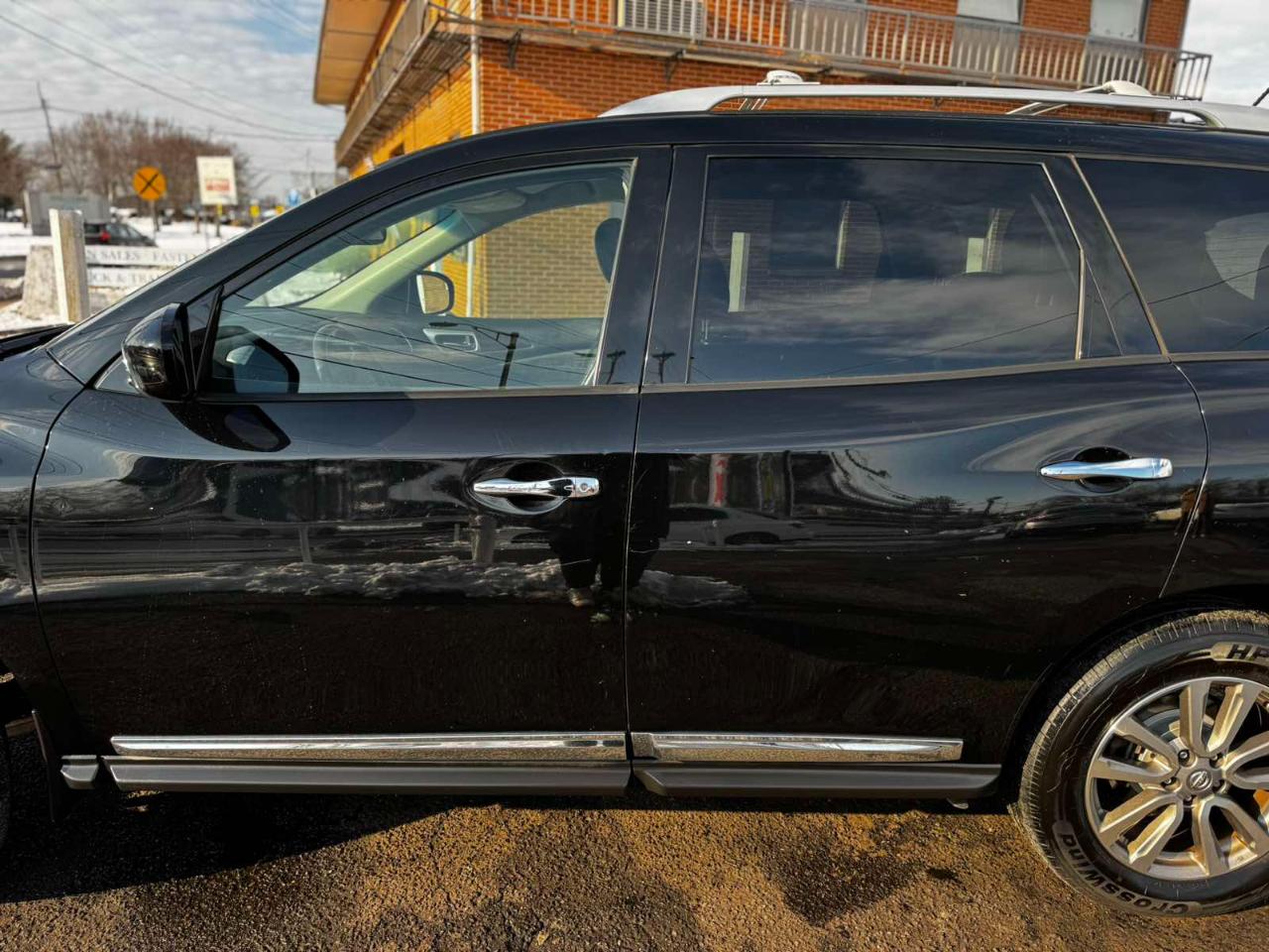 Nissan Pathfinder 4WD 4dr SL 2014