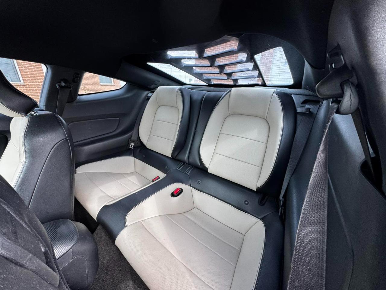 Ford Mustang 2dr Fastback EcoBoost 2015