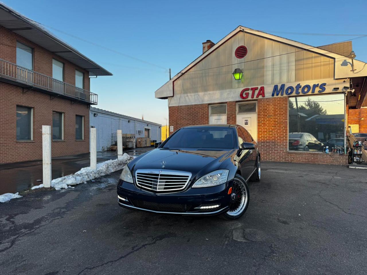 Mercedes-Benz S-Class 4dr Sdn S 550 4MATIC 2013