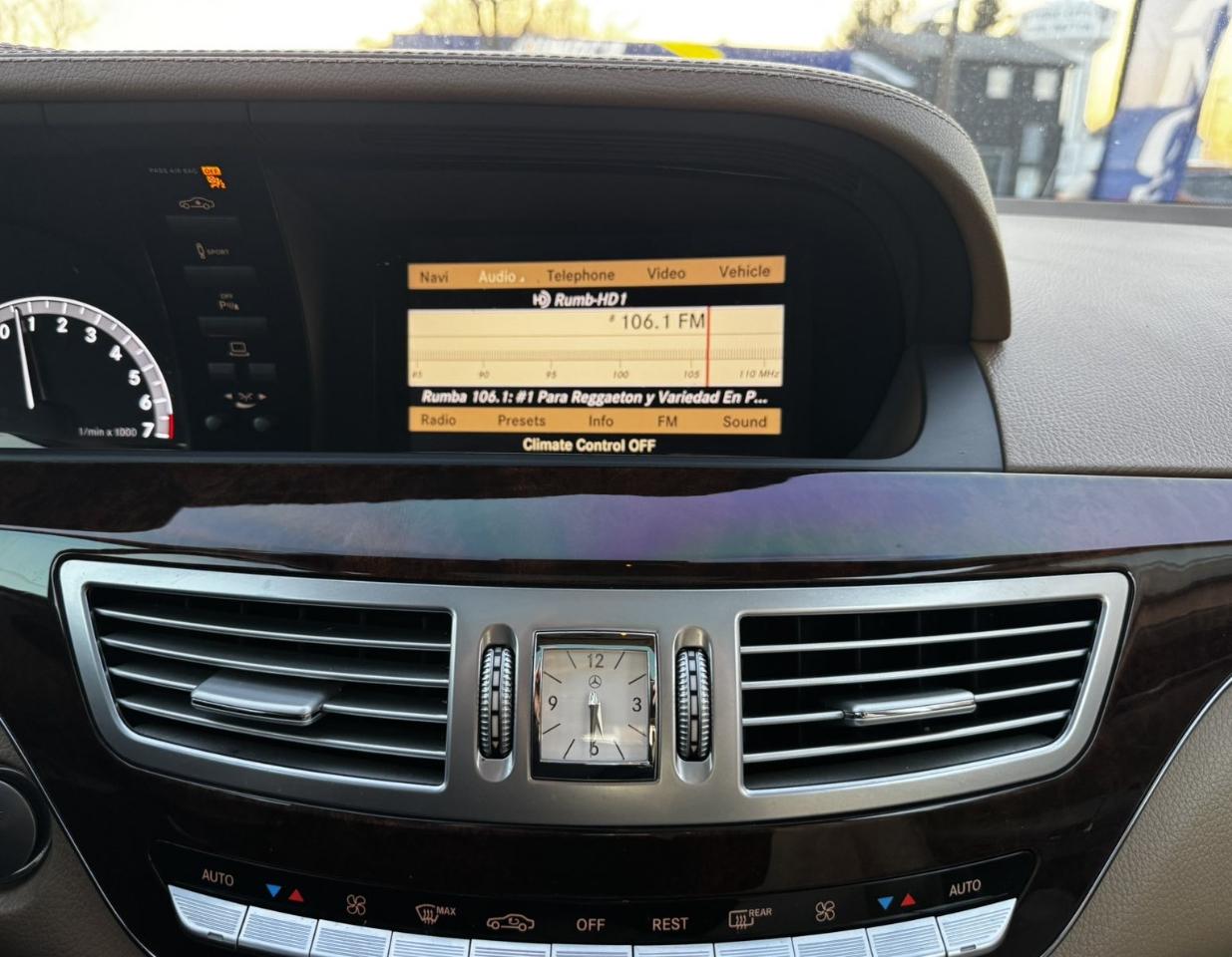 Mercedes-Benz S-Class 4dr Sdn S 550 4MATIC 2013