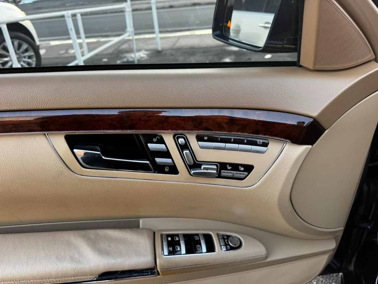 Mercedes-Benz S-Class 4dr Sdn S 550 4MATIC 2013