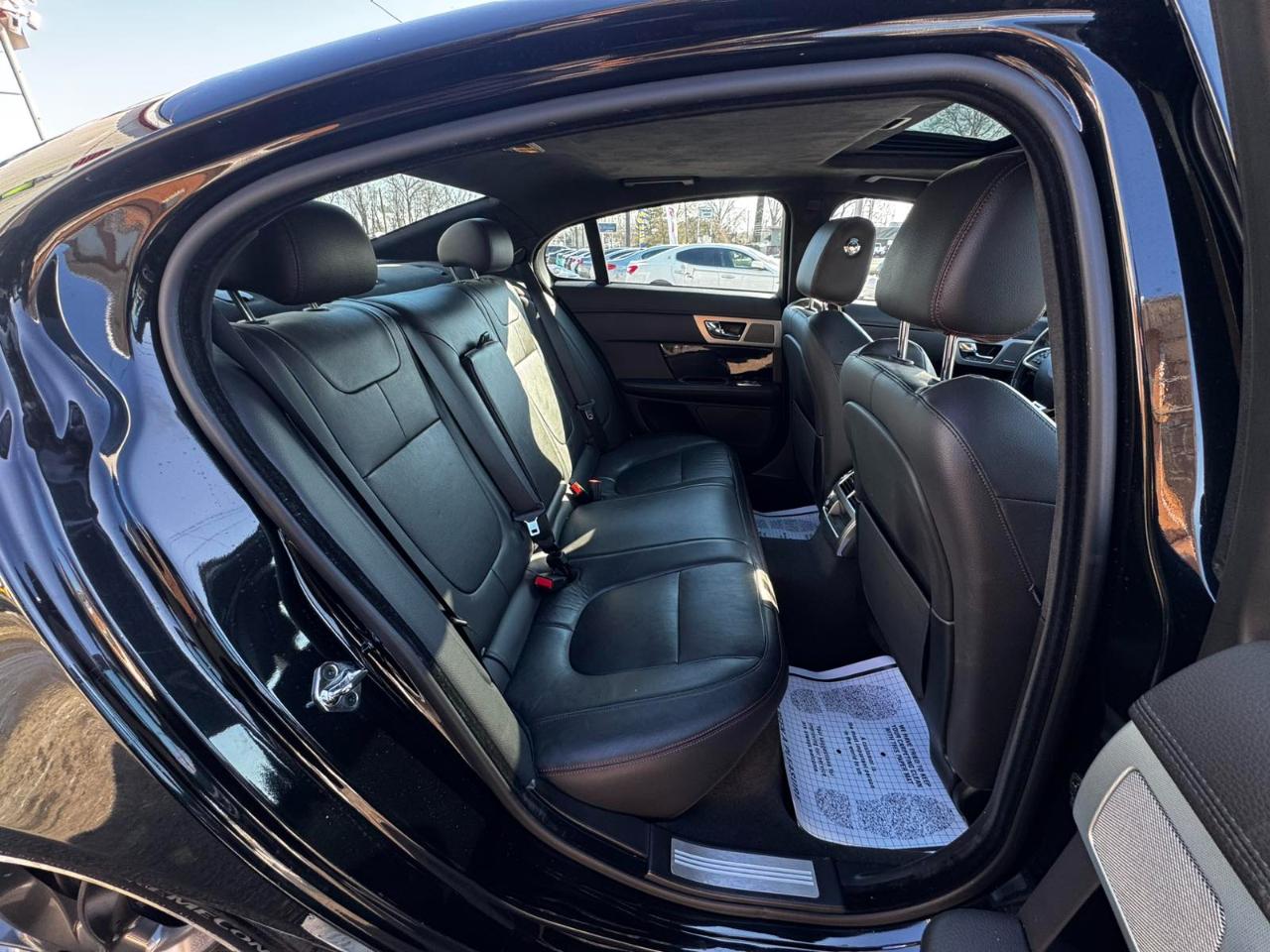 Jaguar XF 4dr Sdn V6 Sport AWD 2015