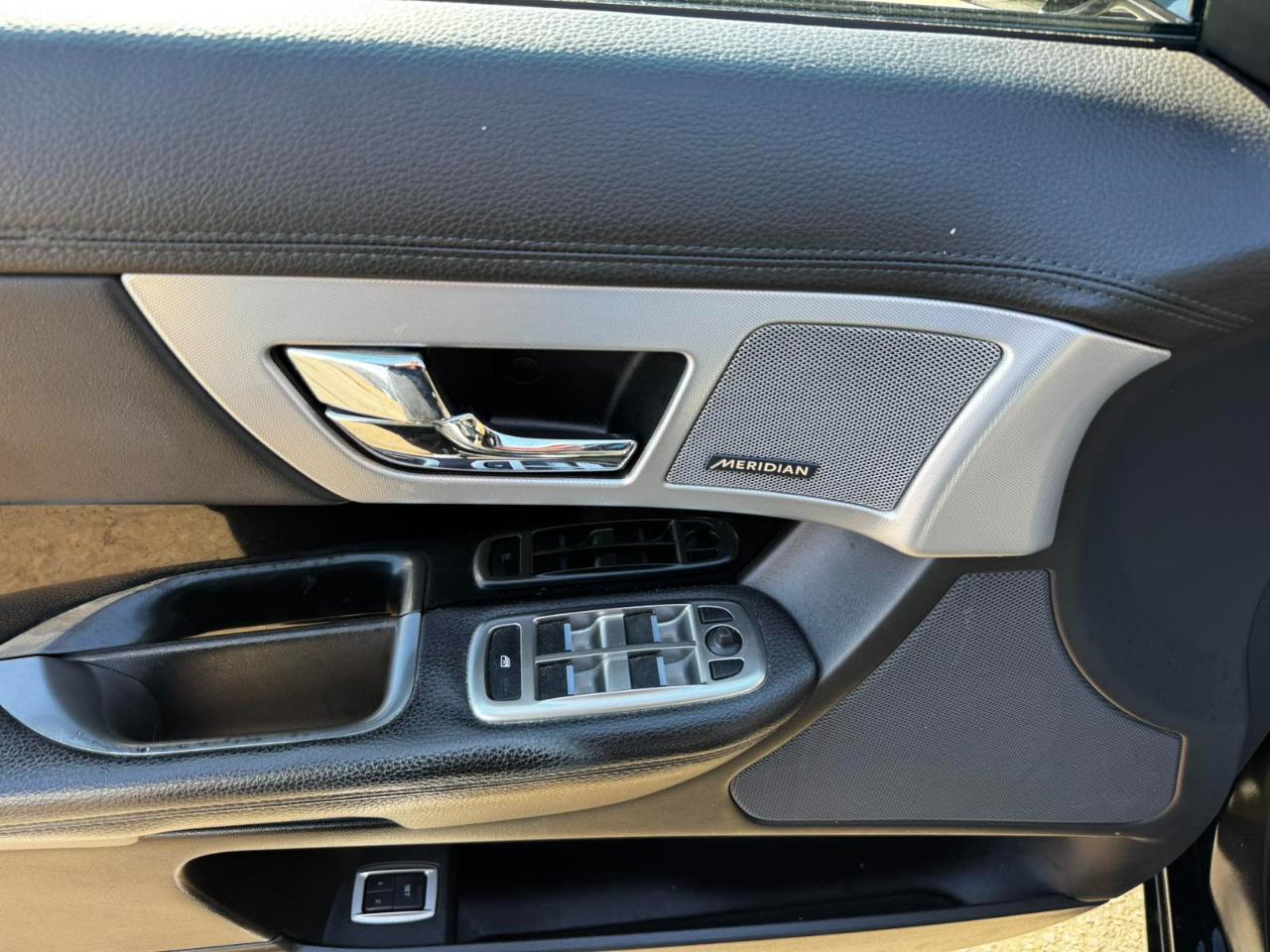 Jaguar XF 4dr Sdn V6 Sport AWD 2015