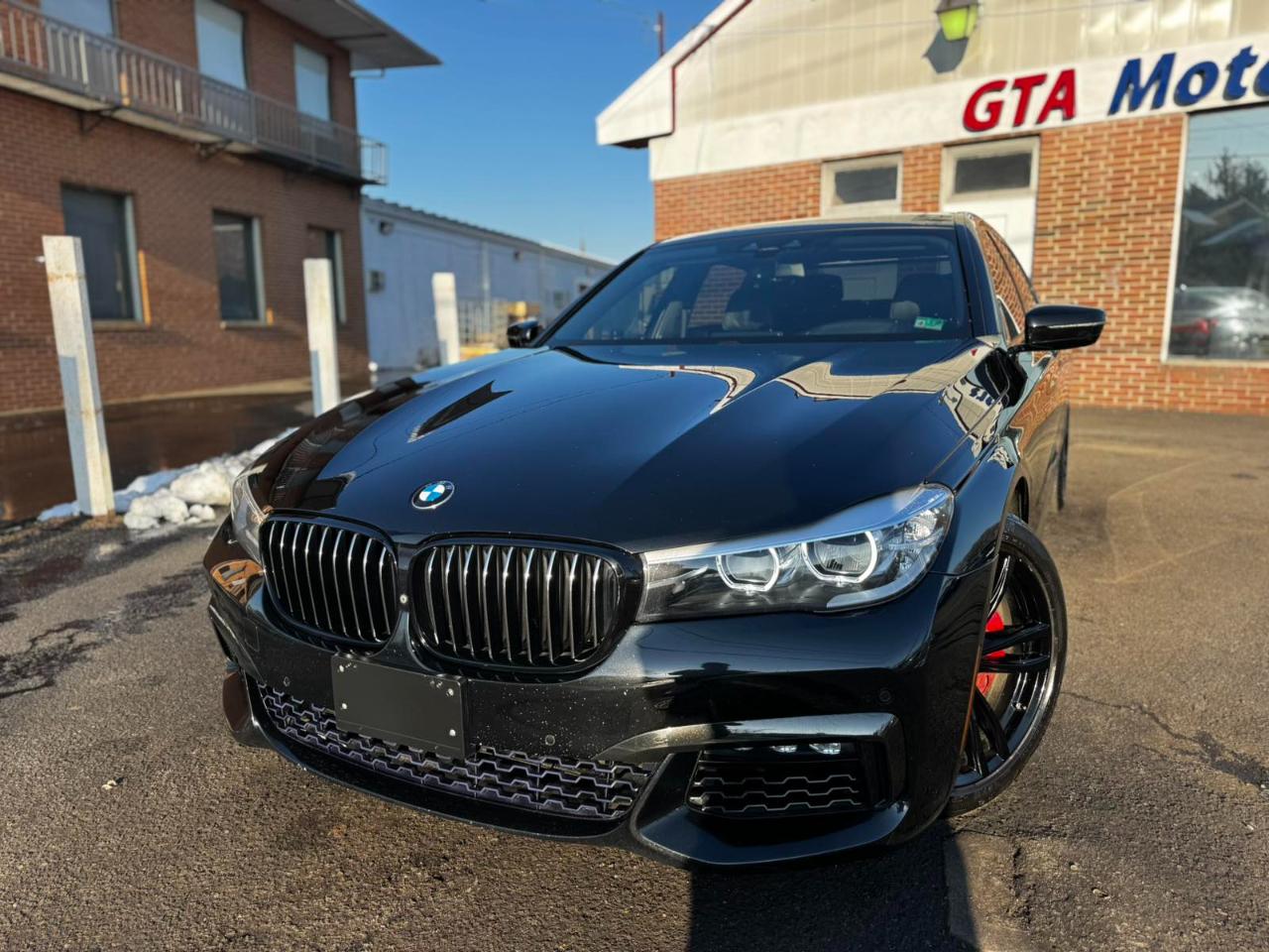 BMW 7 Series 4dr Sdn 740i RWD 2016