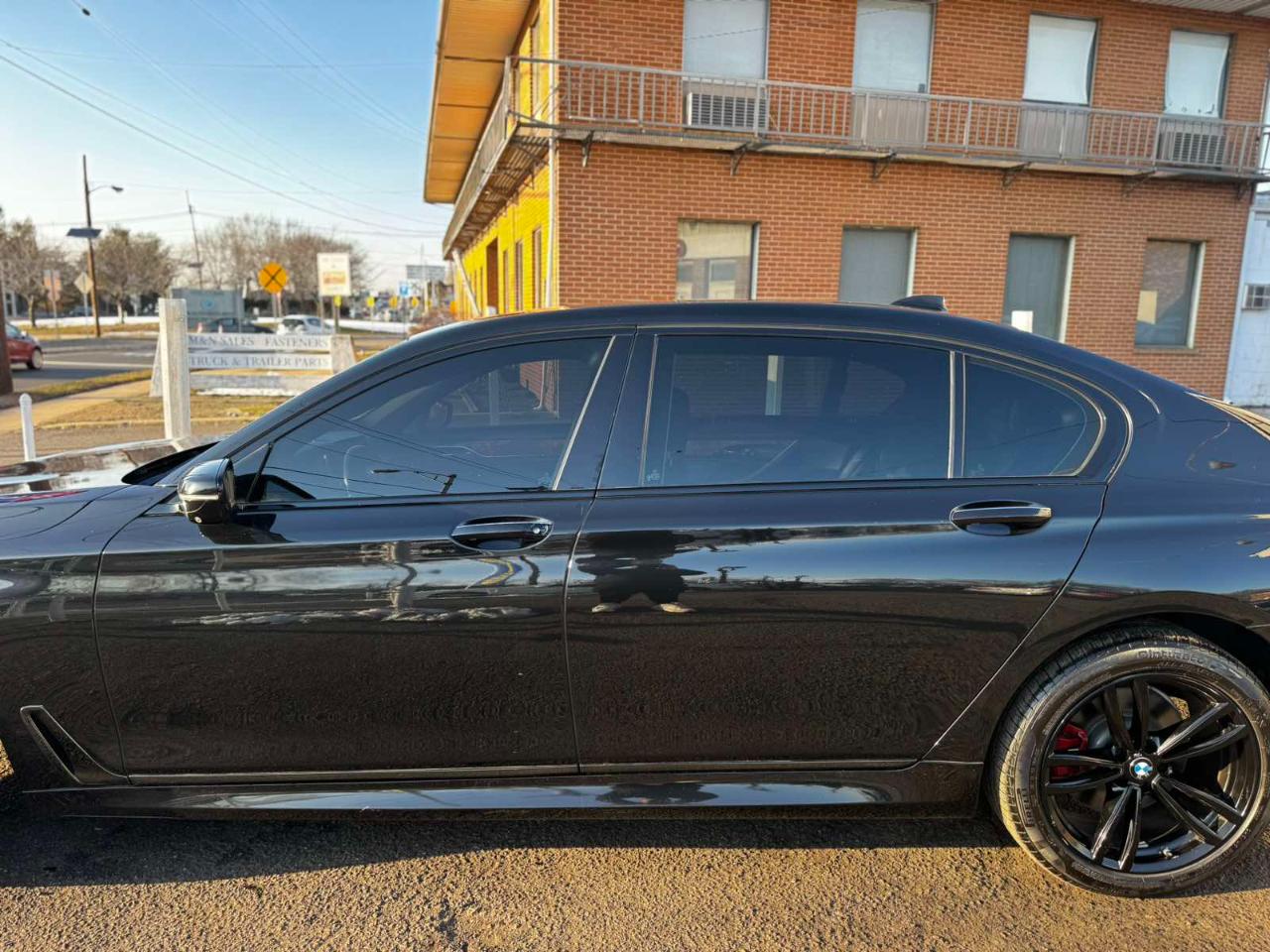 BMW 7 Series 4dr Sdn 740i RWD 2016