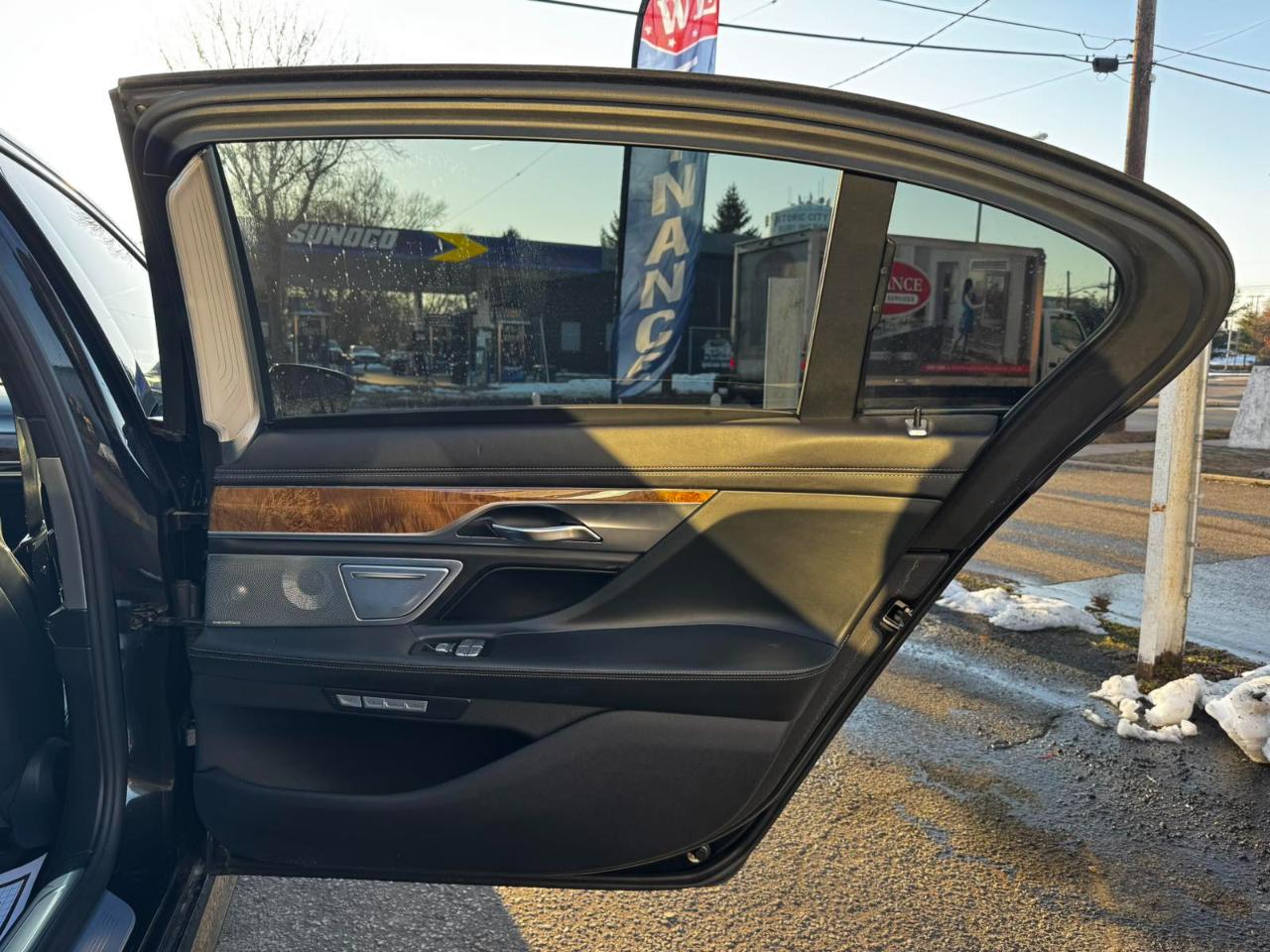 BMW 7 Series 4dr Sdn 740i RWD 2016