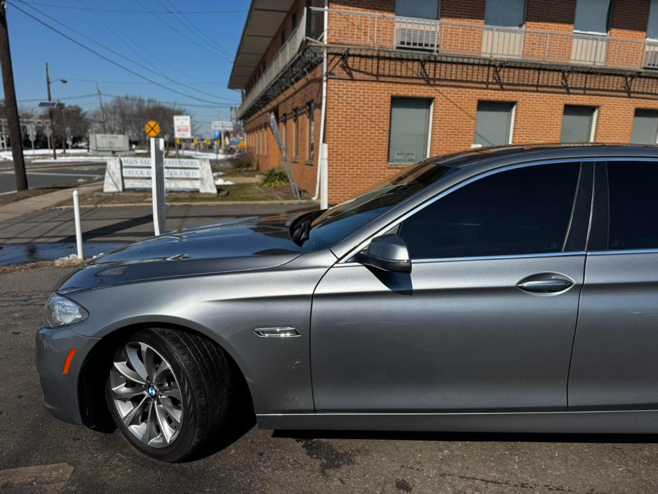 BMW 5 Series 4dr Sdn 528i xDrive AWD 2016