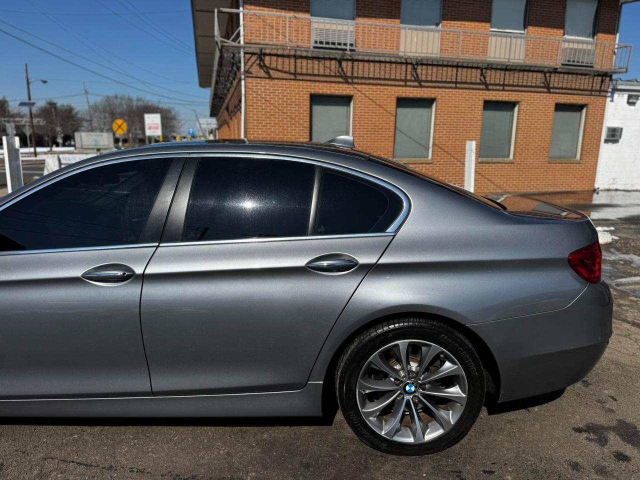 BMW 5 Series 4dr Sdn 528i xDrive AWD 2016