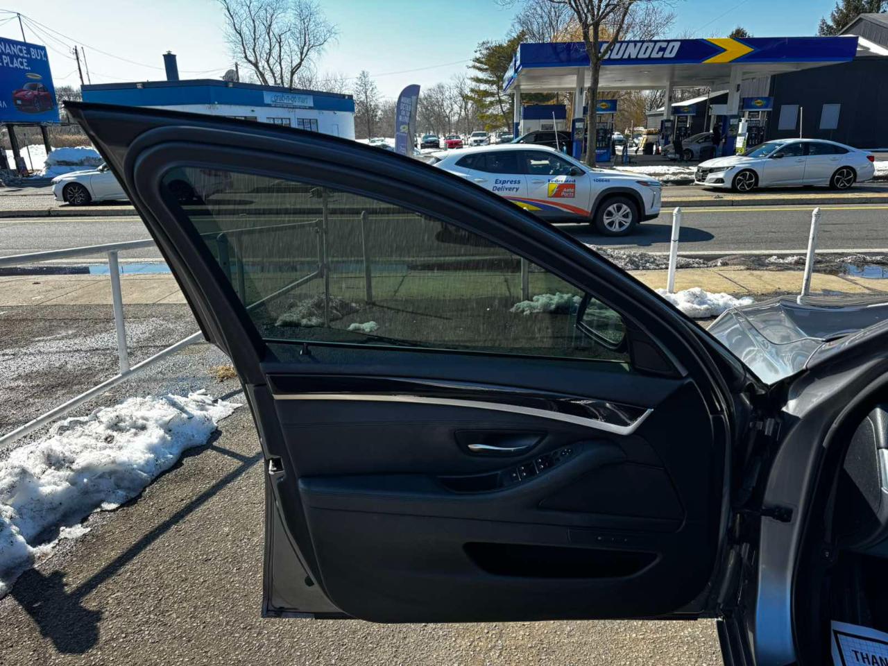 BMW 5 Series 4dr Sdn 528i xDrive AWD 2016