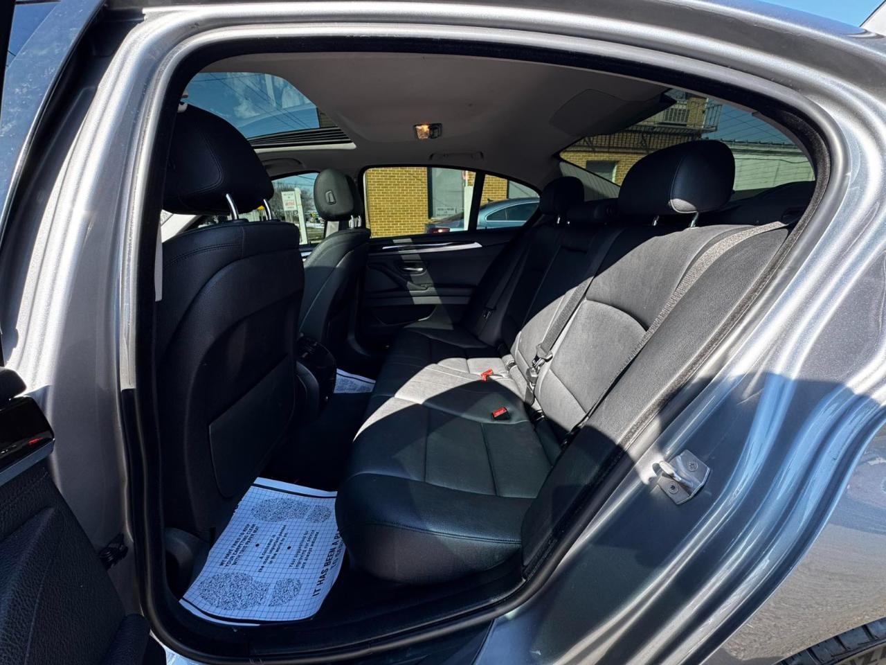 BMW 5 Series 4dr Sdn 528i xDrive AWD 2016