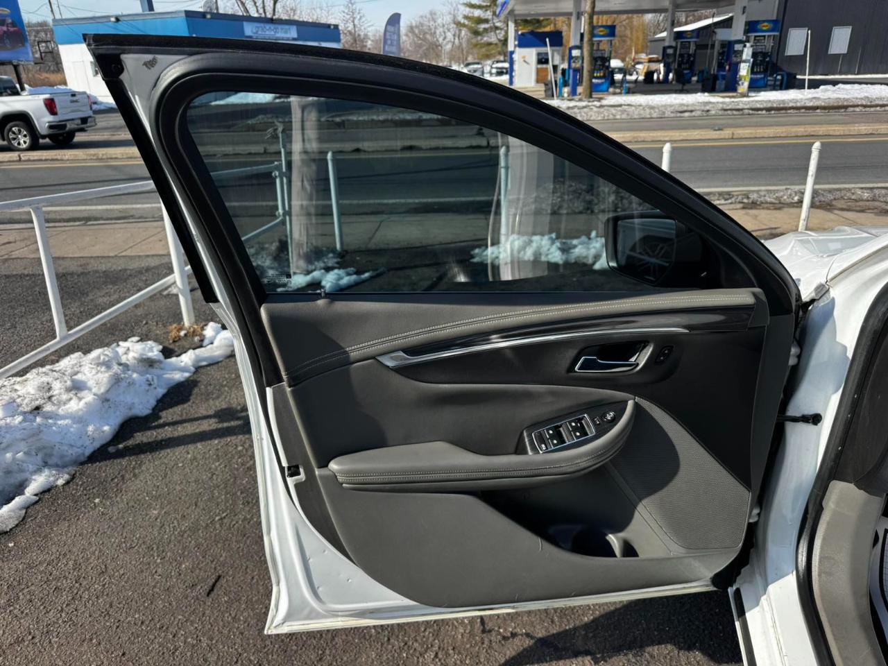 Chevrolet Impala 4dr Sdn LT w/1LT 2019