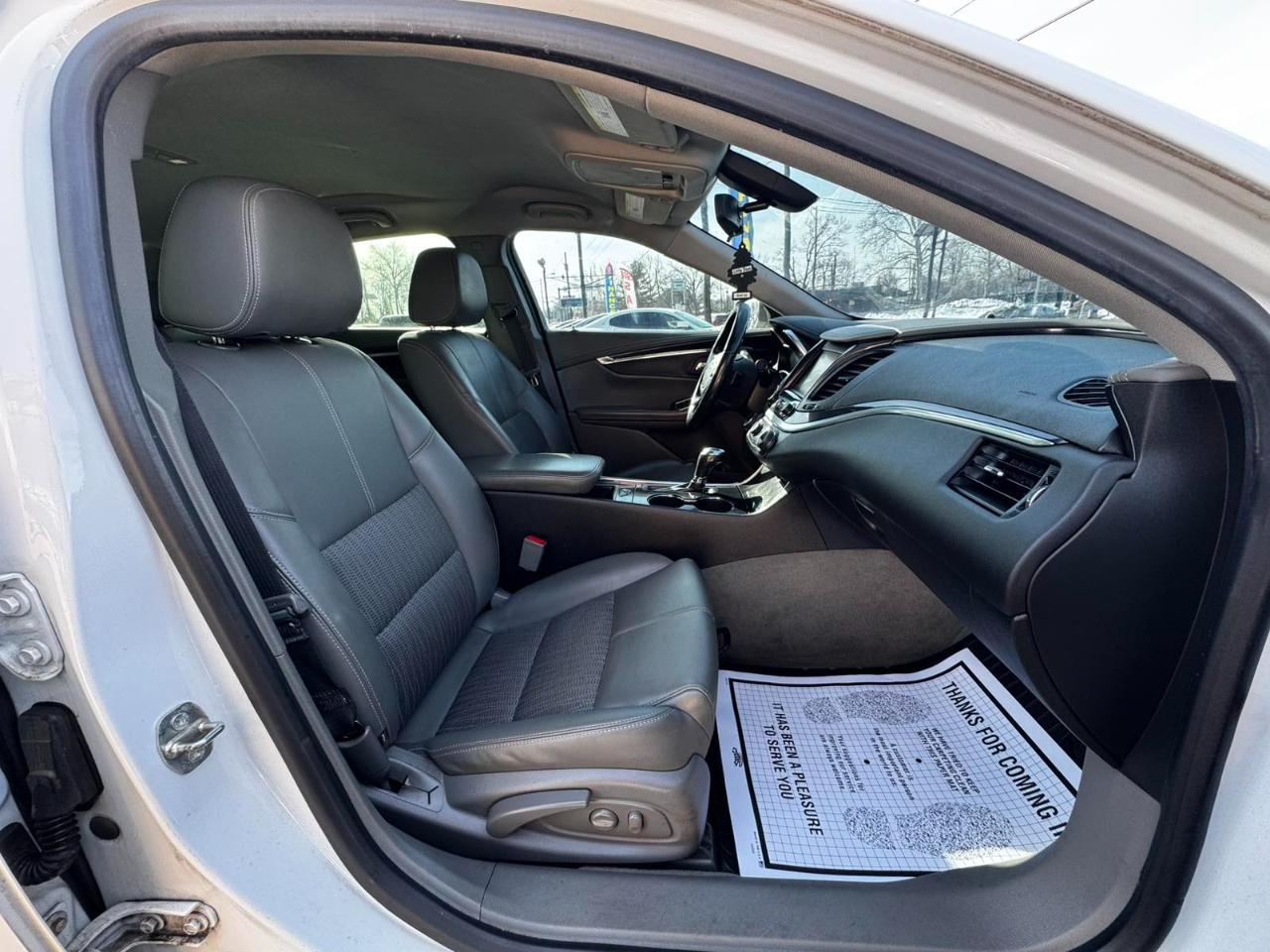 Chevrolet Impala 4dr Sdn LT w/1LT 2019