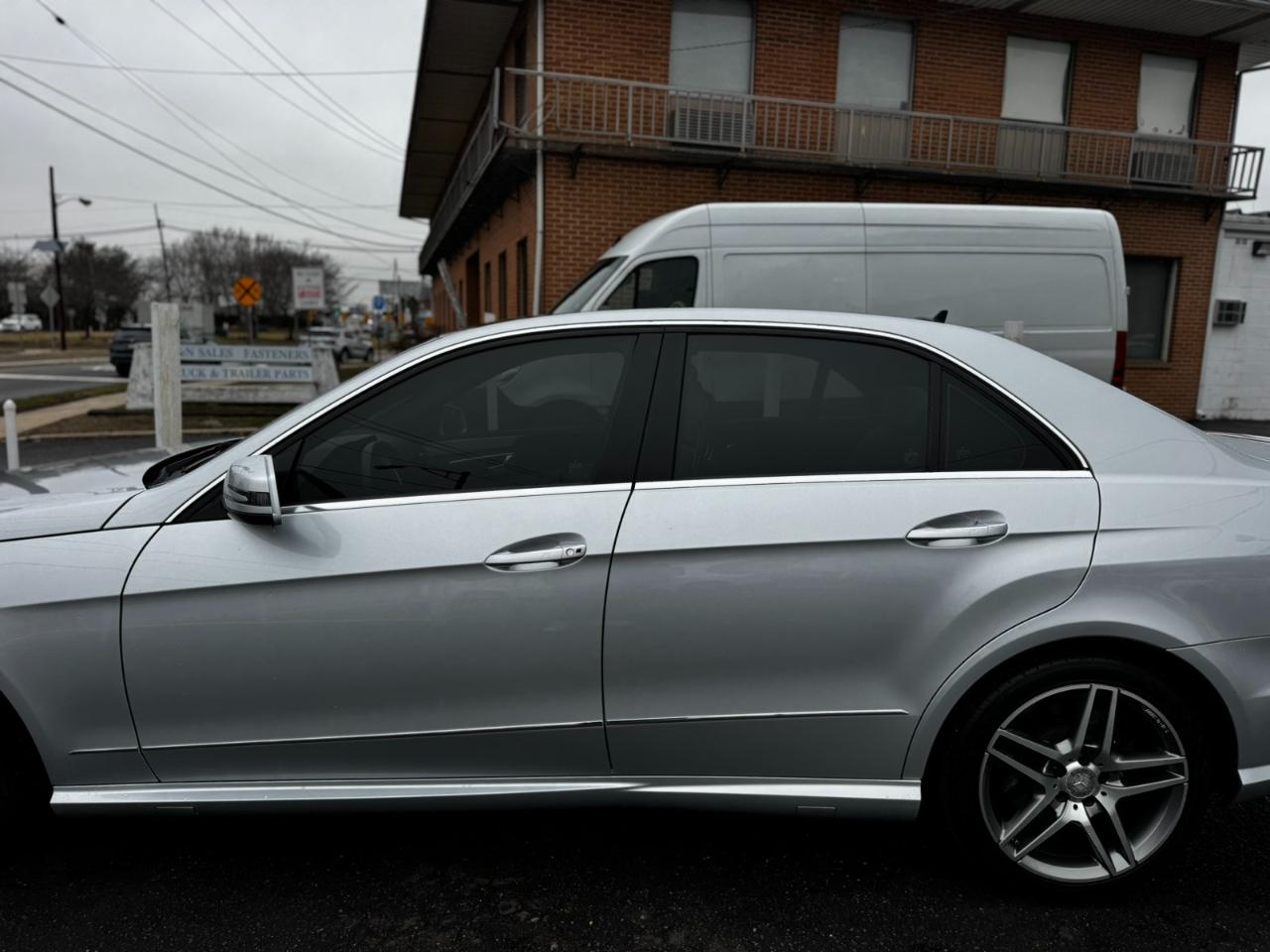 Mercedes-Benz E-Class 4dr Sdn E 550 Sport 4MATIC 2010
