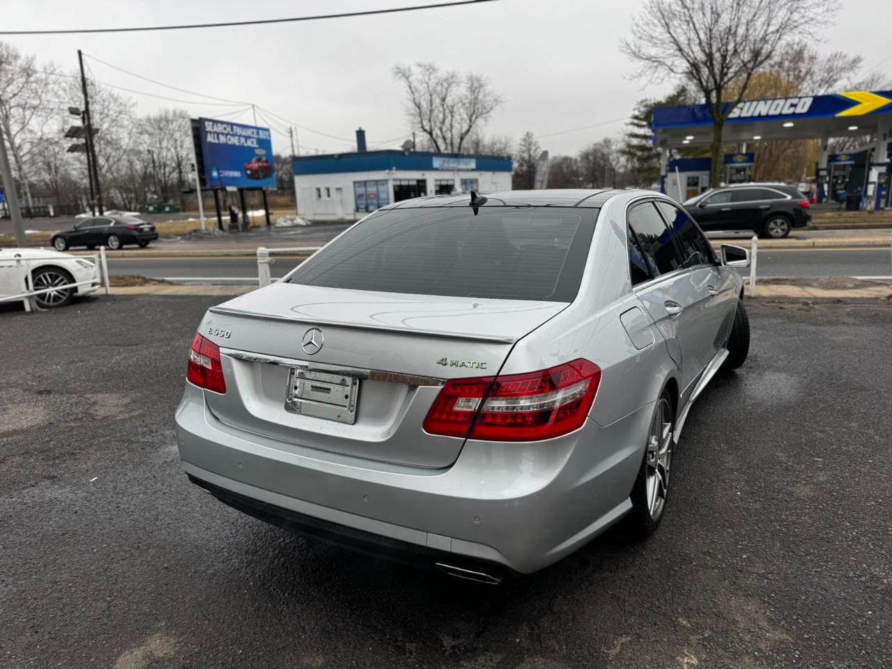 Mercedes-Benz E-Class 4dr Sdn E 550 Sport 4MATIC 2010