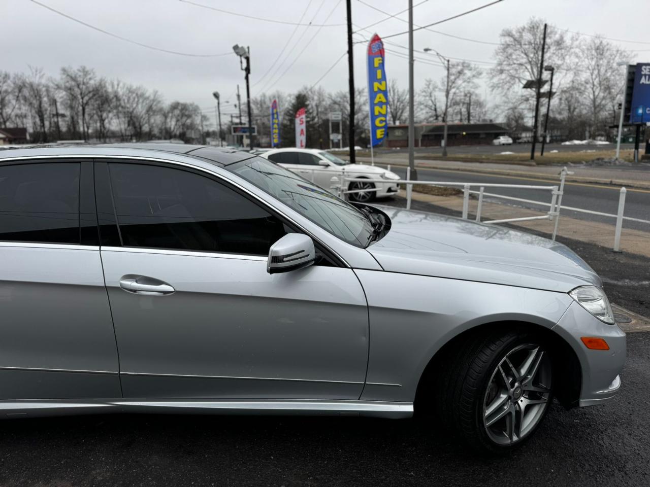 Mercedes-Benz E-Class 4dr Sdn E 550 Sport 4MATIC 2010