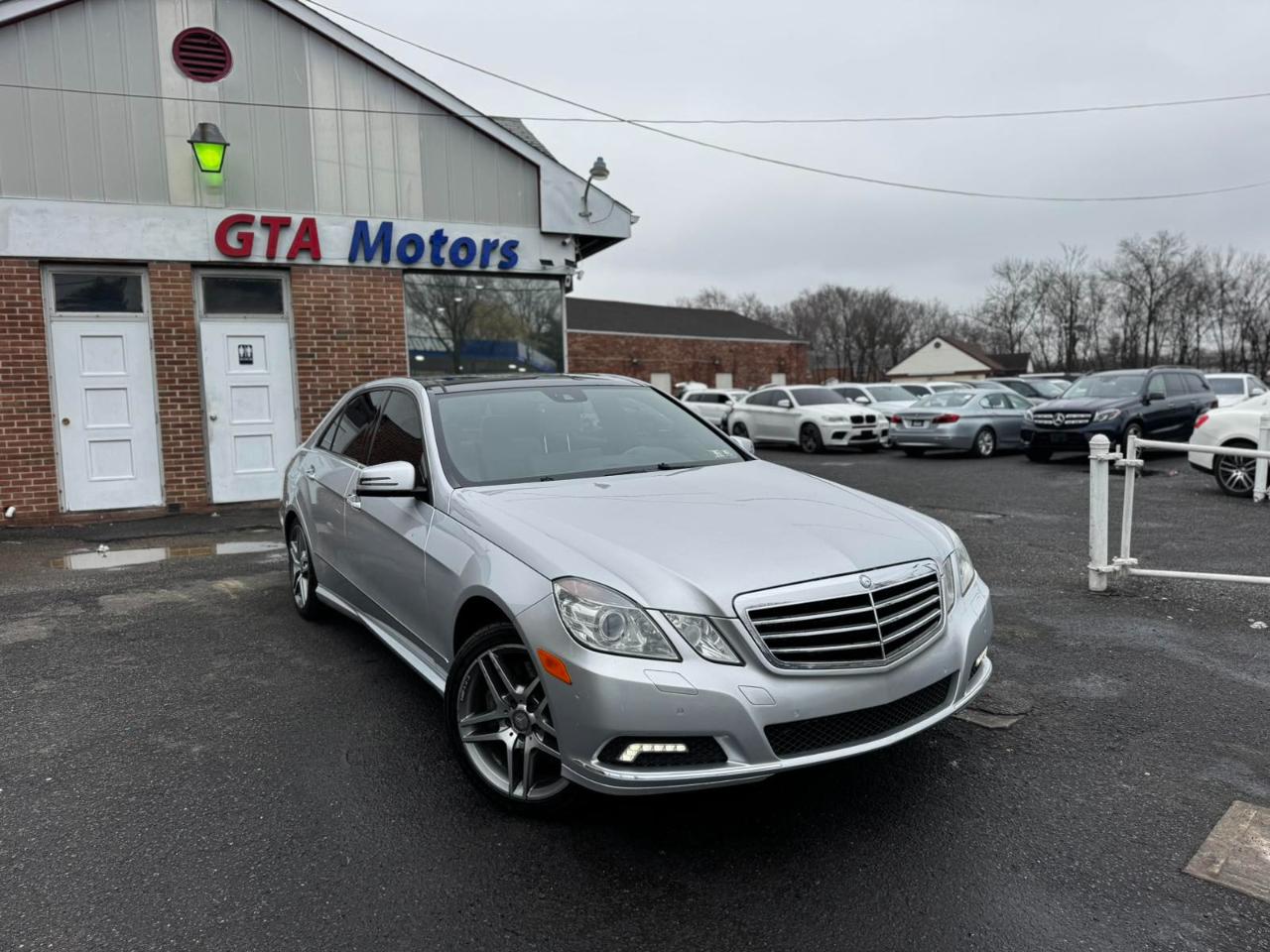 Mercedes-Benz E-Class 4dr Sdn E 550 Sport 4MATIC 2010