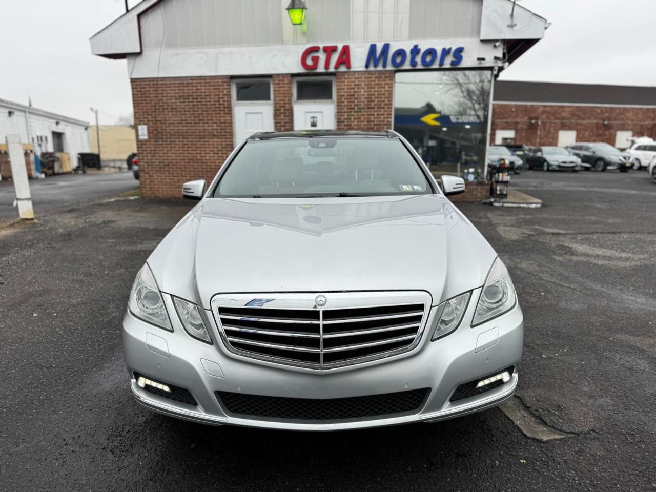 Mercedes-Benz E-Class 4dr Sdn E 550 Sport 4MATIC 2010