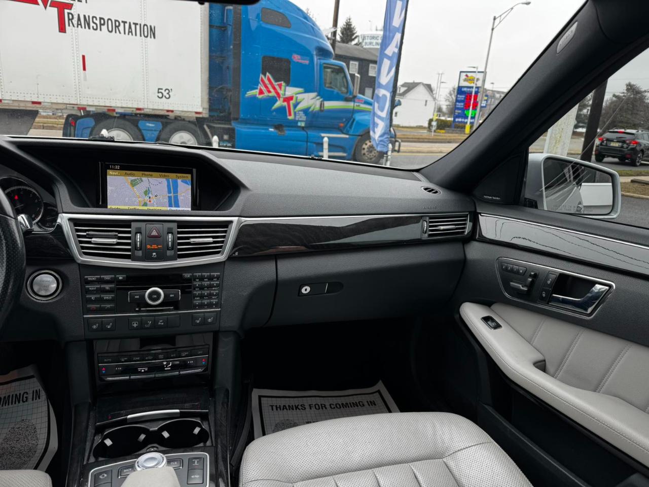 Mercedes-Benz E-Class 4dr Sdn E 550 Sport 4MATIC 2010