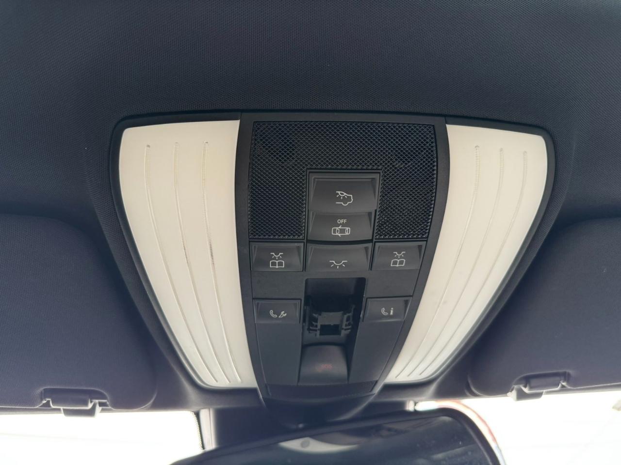 Mercedes-Benz E-Class 4dr Sdn E 550 Sport 4MATIC 2010