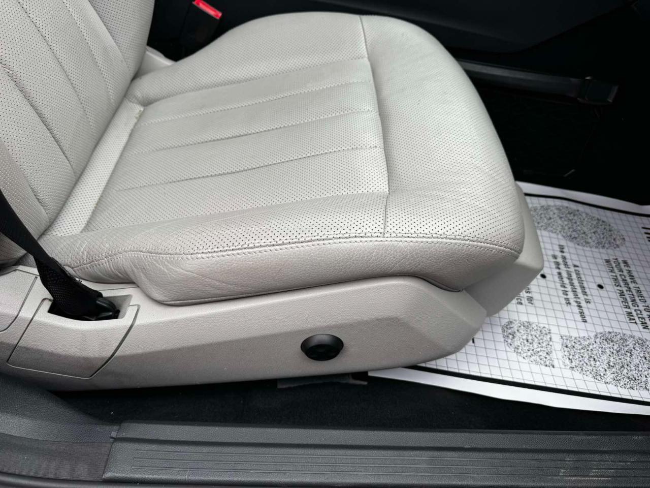 Mercedes-Benz E-Class 4dr Sdn E 550 Sport 4MATIC 2010