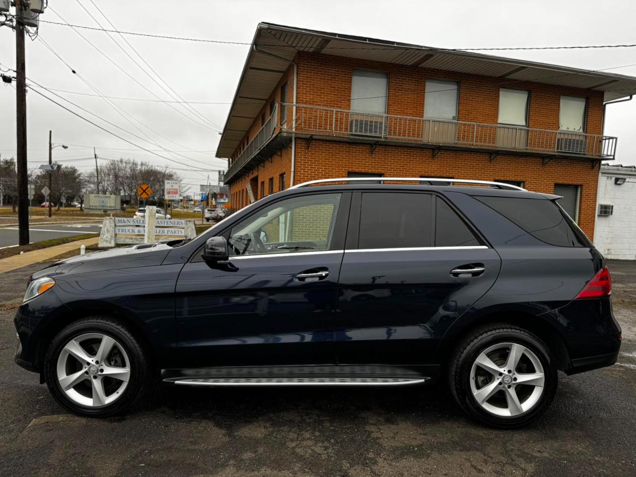 Mercedes-Benz GLE 4MATIC 4dr GLE 350 2016