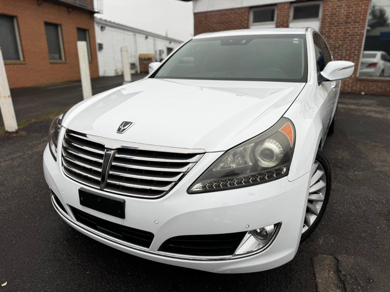 Hyundai Equus 4dr Sdn Signature 2016