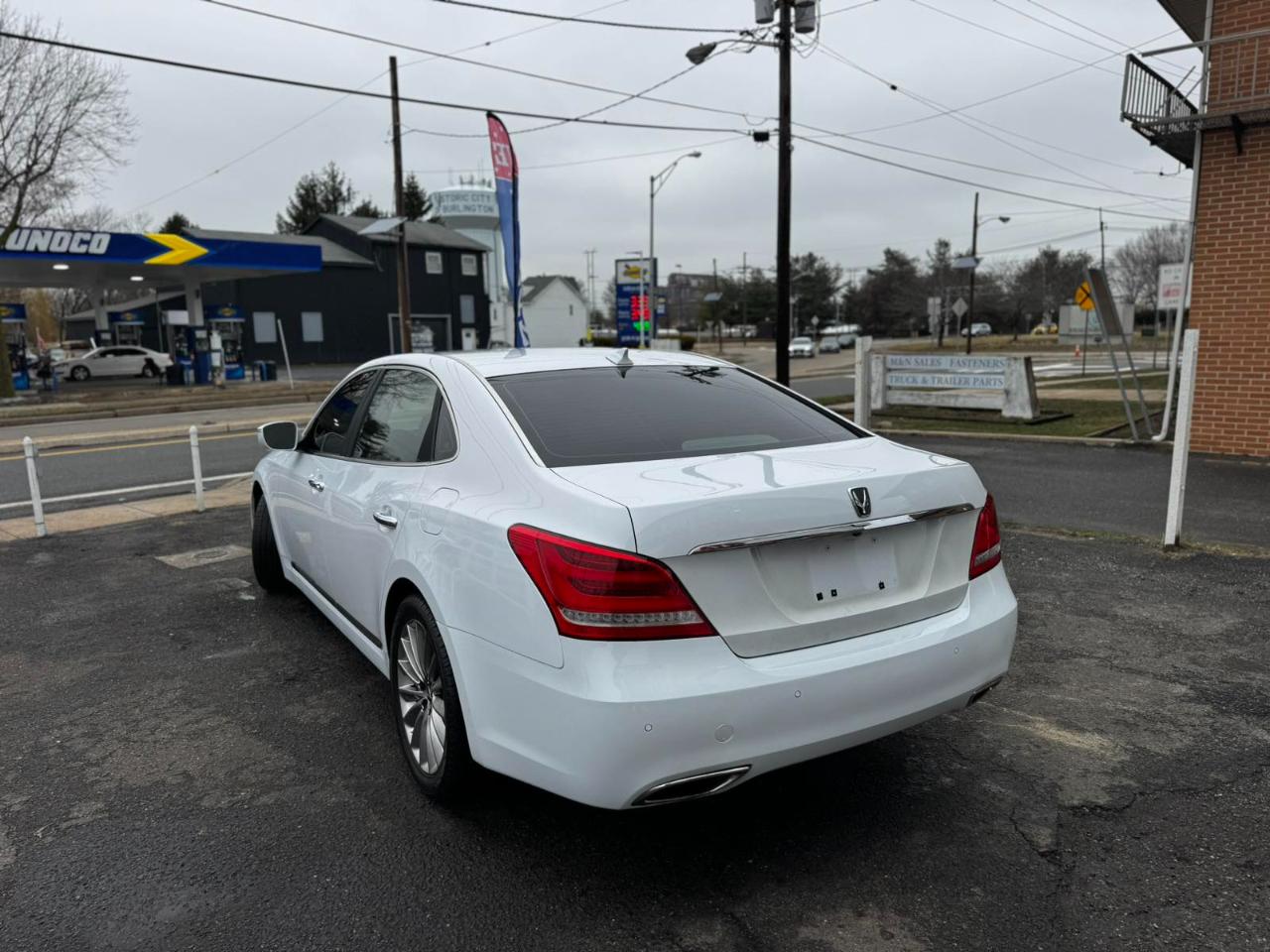 Hyundai Equus 4dr Sdn Signature 2016