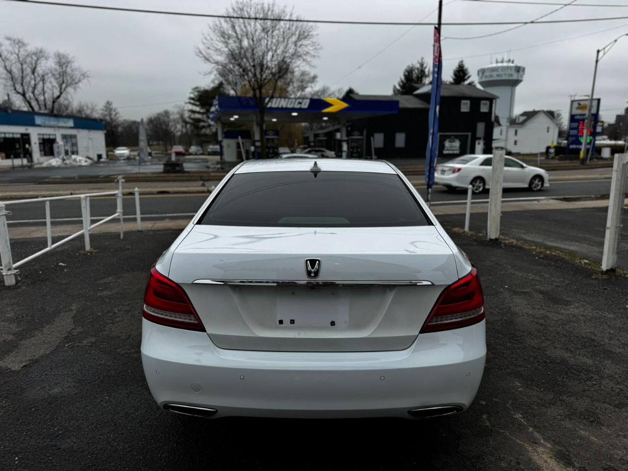 Hyundai Equus 4dr Sdn Signature 2016