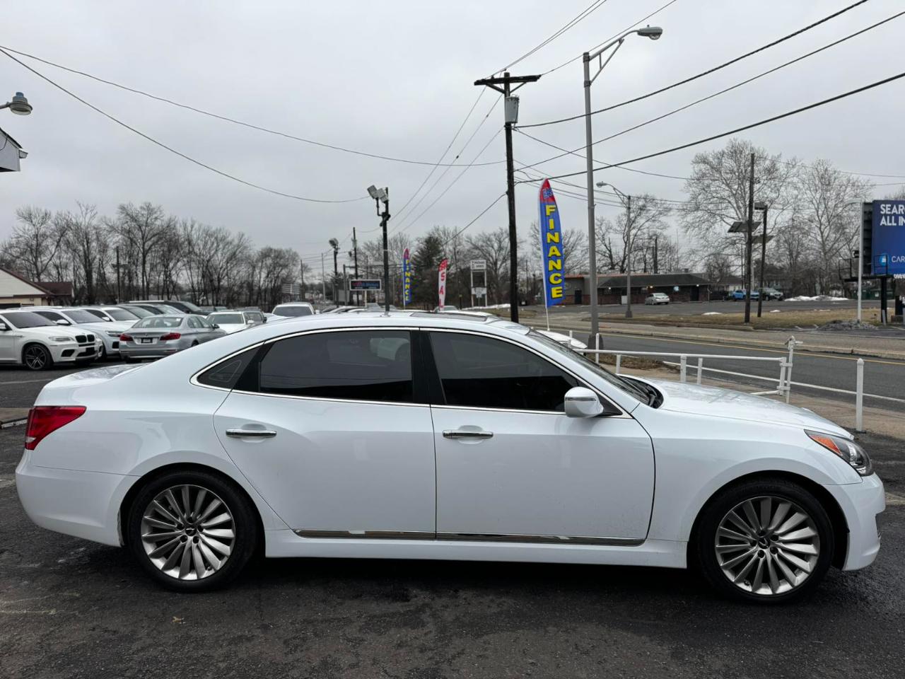 Hyundai Equus 4dr Sdn Signature 2016