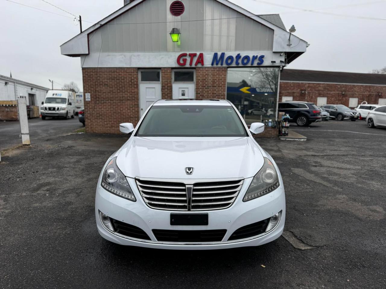 Hyundai Equus 4dr Sdn Signature 2016