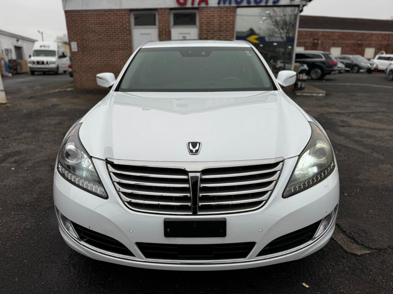 Hyundai Equus 4dr Sdn Signature 2016