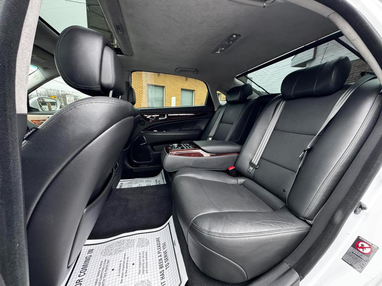 Hyundai Equus 4dr Sdn Signature 2016