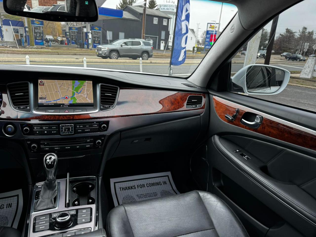 Hyundai Equus 4dr Sdn Signature 2016