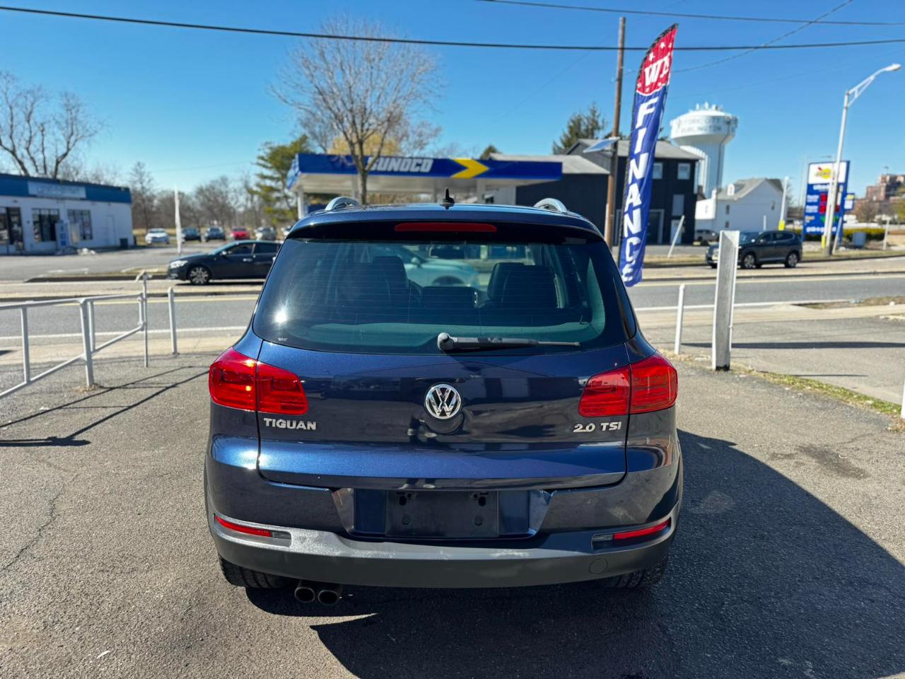 Volkswagen Tiguan 2WD 4dr Auto SE w/Sunroof & Nav 2012