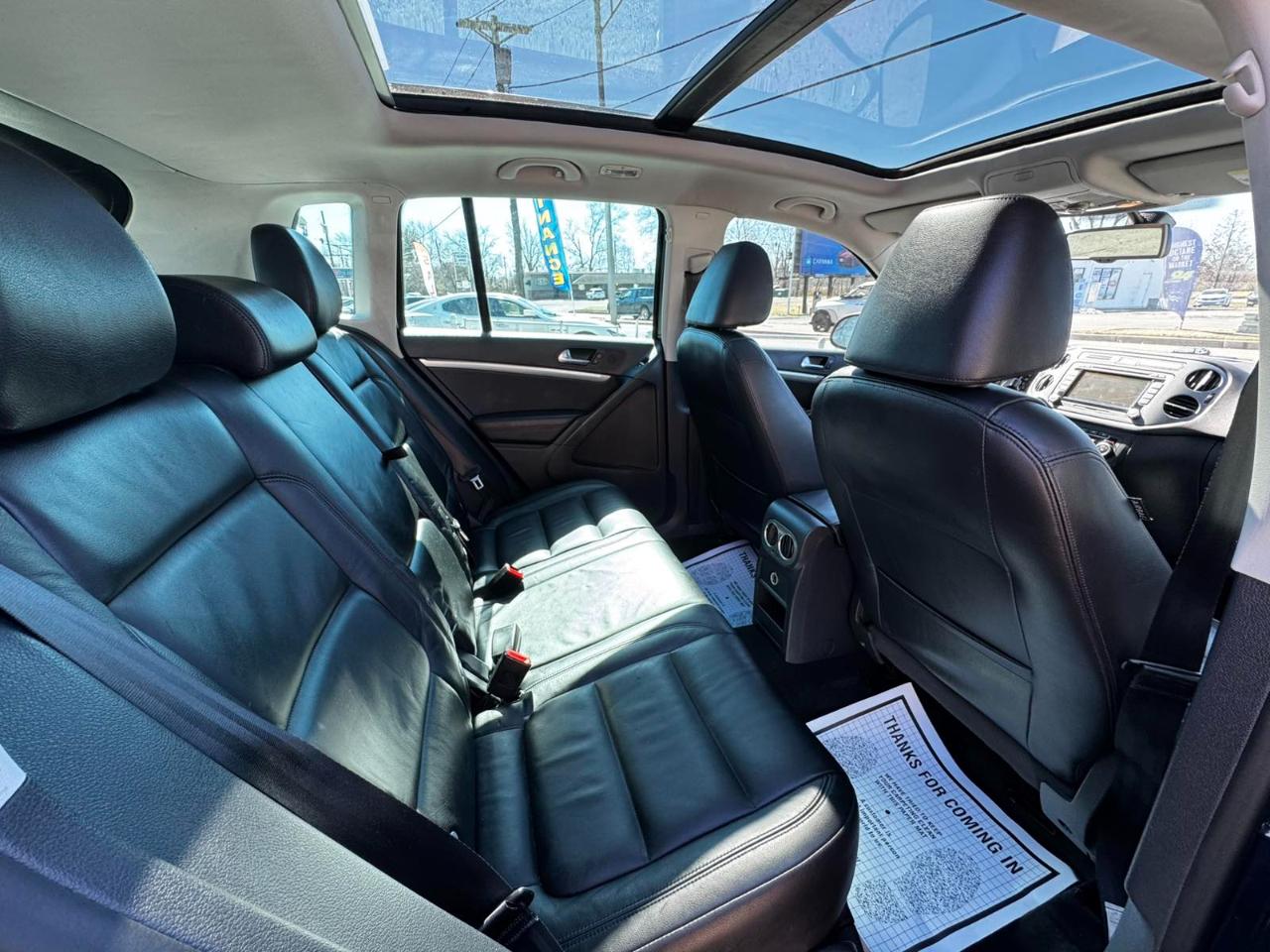 Volkswagen Tiguan 2WD 4dr Auto SE w/Sunroof & Nav 2012