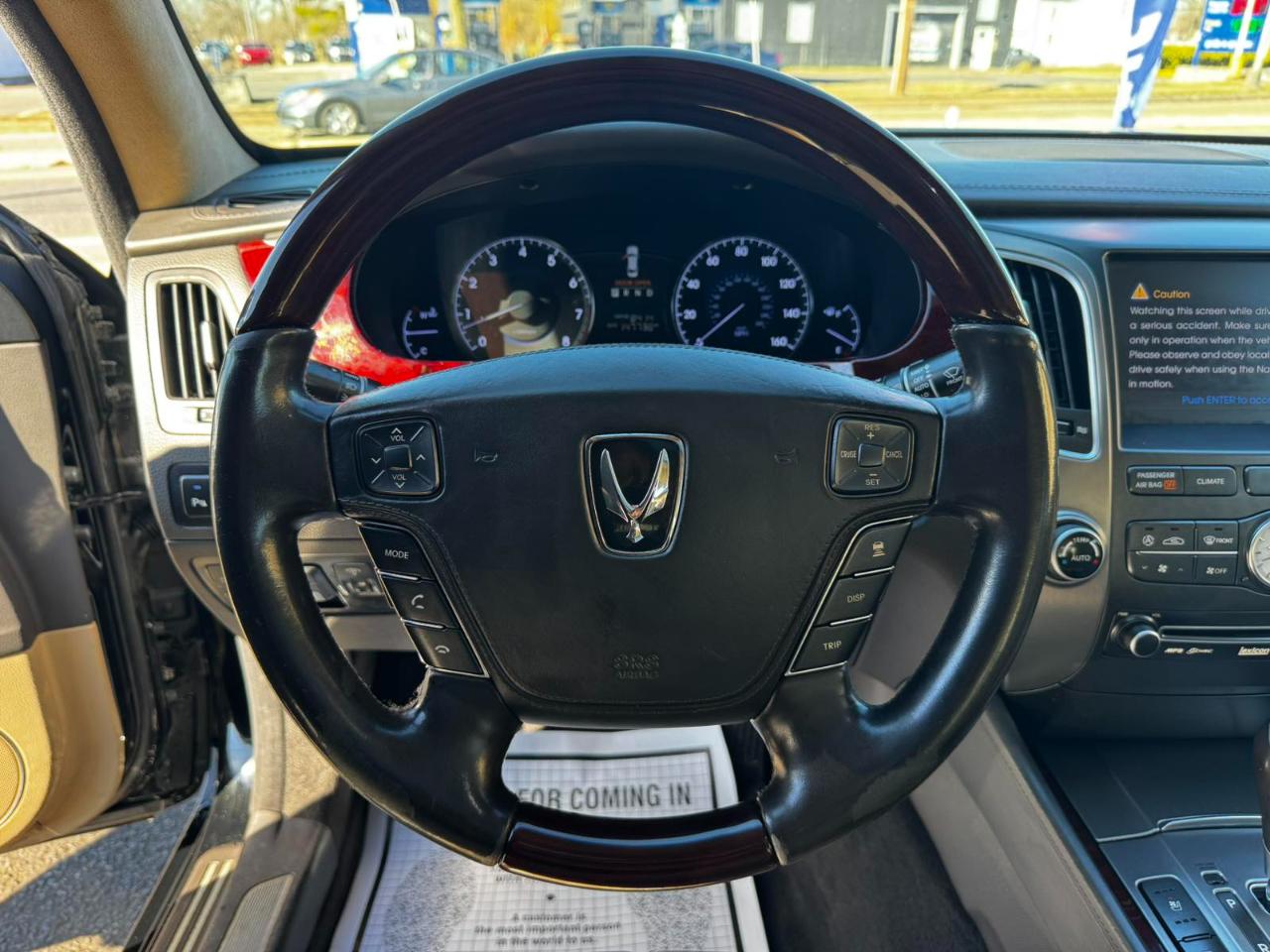 Hyundai Equus 4dr Sdn Ultimate 2013