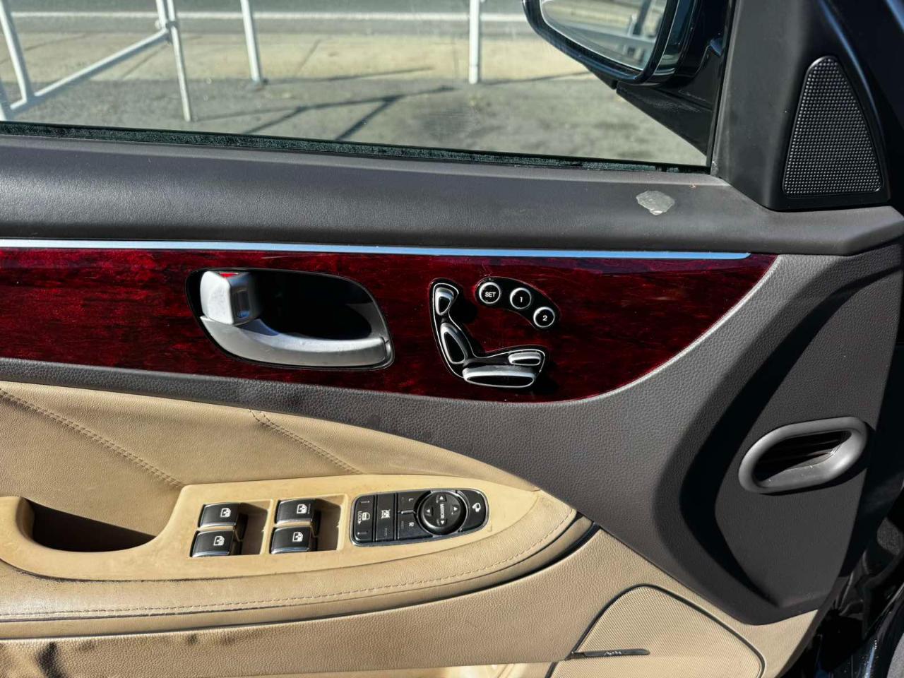 Hyundai Equus 4dr Sdn Ultimate 2013