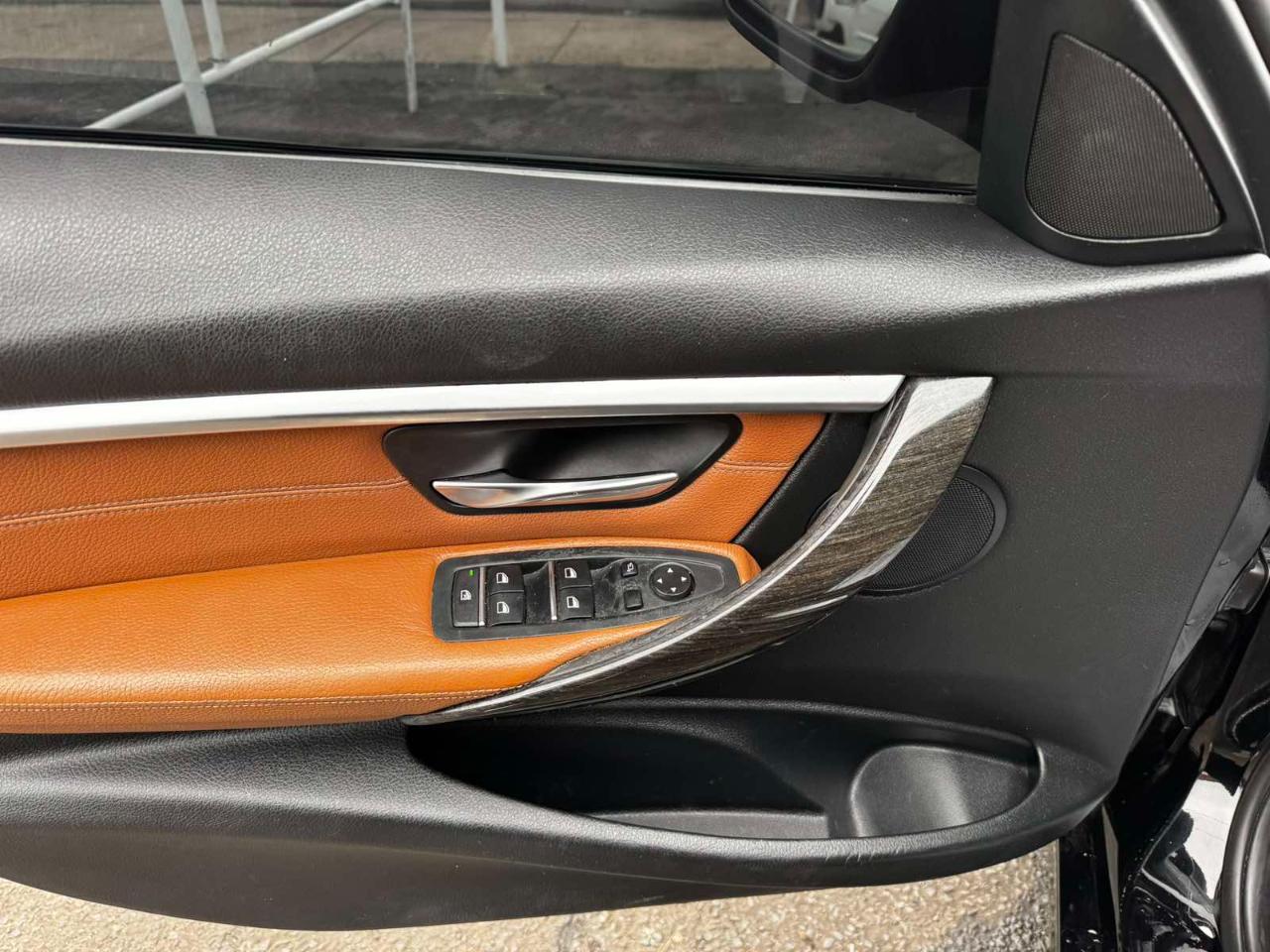 BMW 3 Series 4dr Sdn 328i xDrive AWD SULEV South Africa 2016