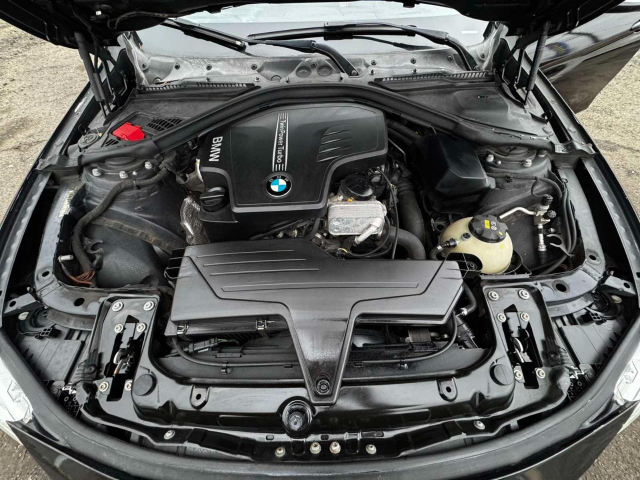 BMW 3 Series 4dr Sdn 328i xDrive AWD SULEV South Africa 2016