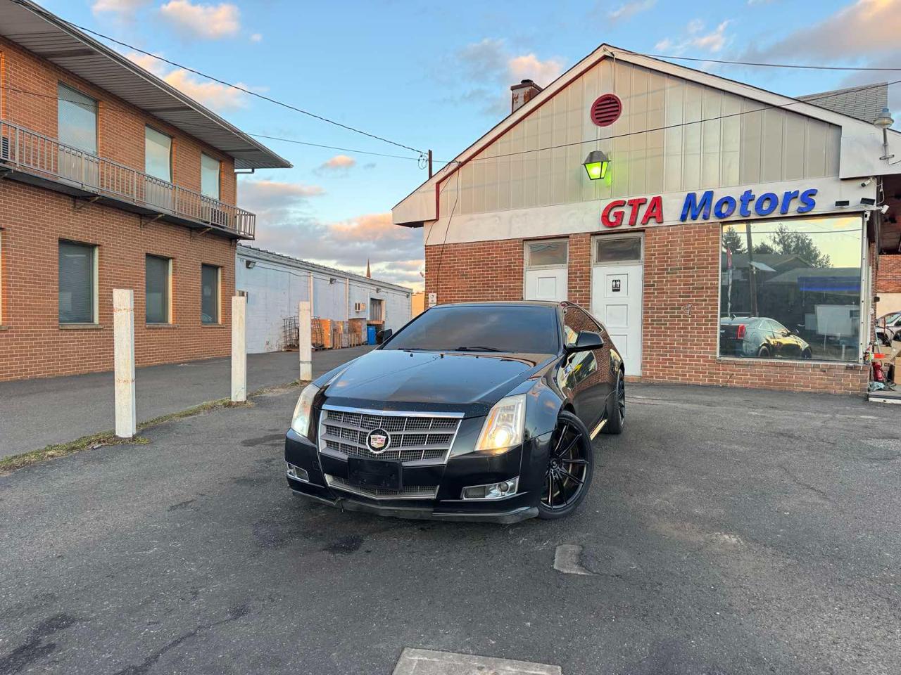Cadillac CTS Coupe 2dr Cpe Performance AWD 2011