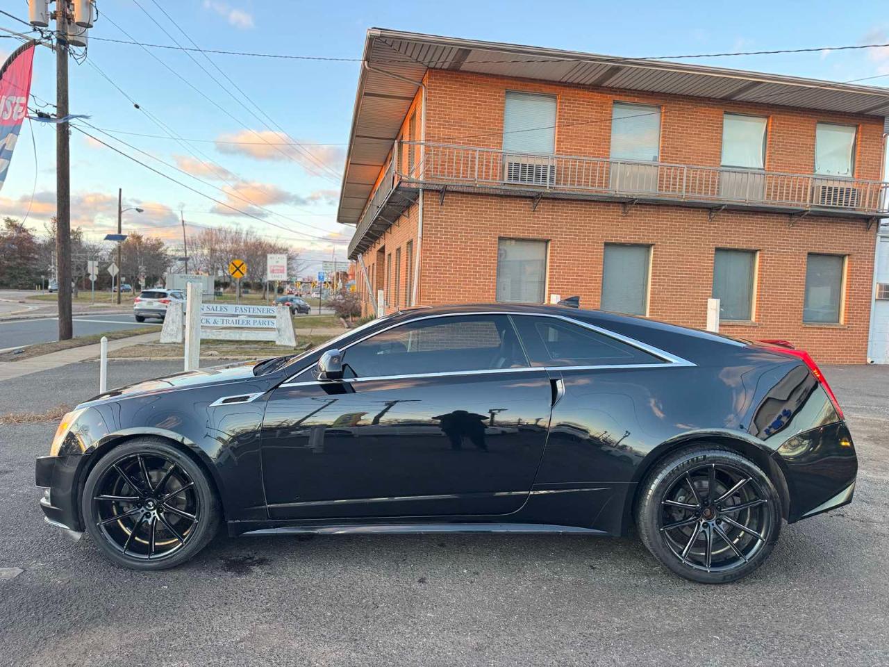 Cadillac CTS Coupe 2dr Cpe Performance AWD 2011